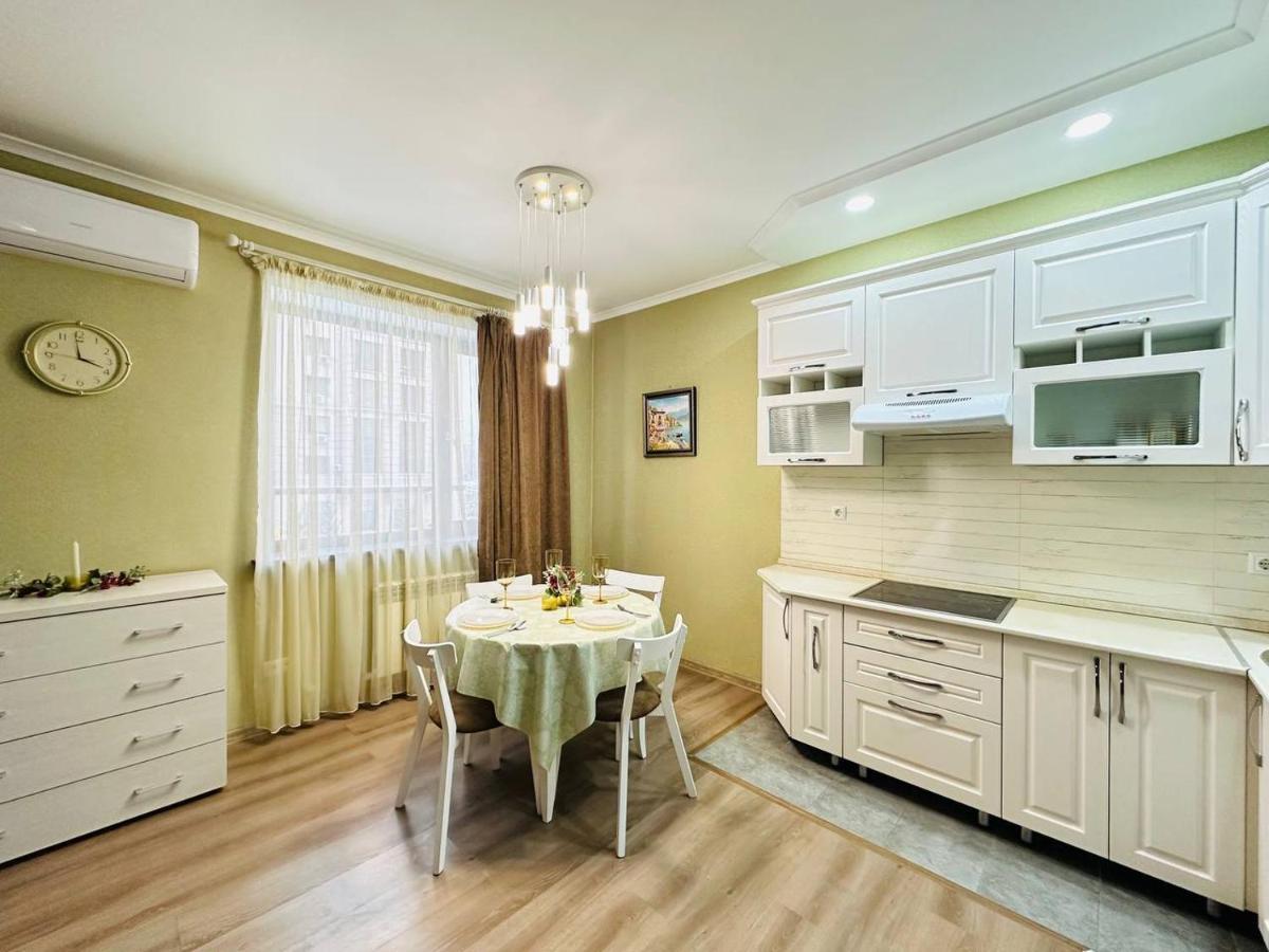 Central Park In The City Center Apartment Almaty Luaran gambar